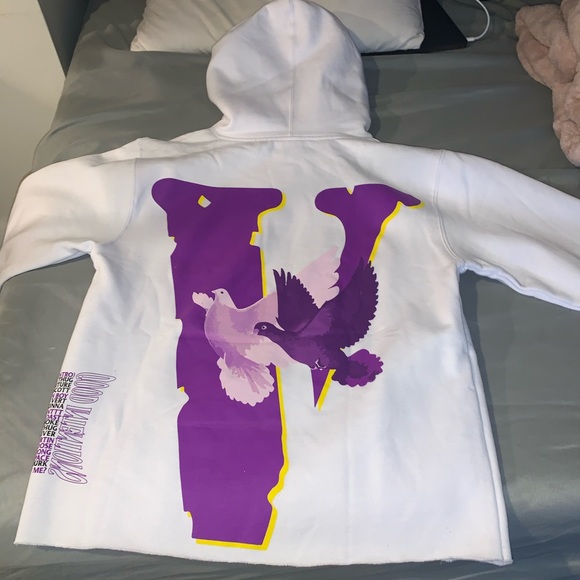 Vlone - Picture 2 of 2